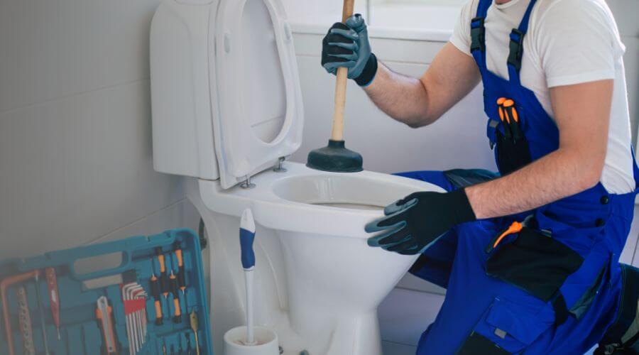 Expert burst pipe repair services in Leesburg, TX